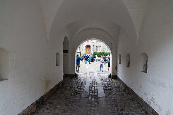 G2008946