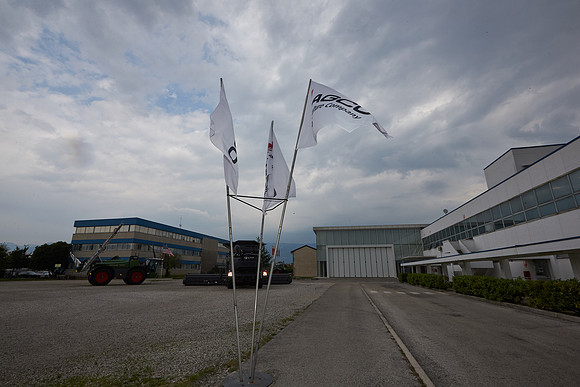 J1264207_6MP