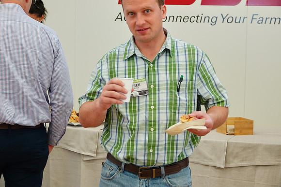 JR004262_6MP