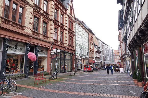 JR006230_8MP