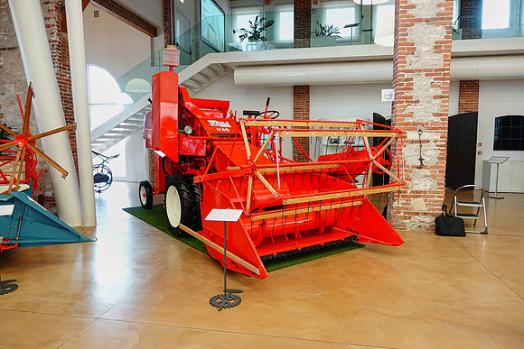 JR004256_6MP